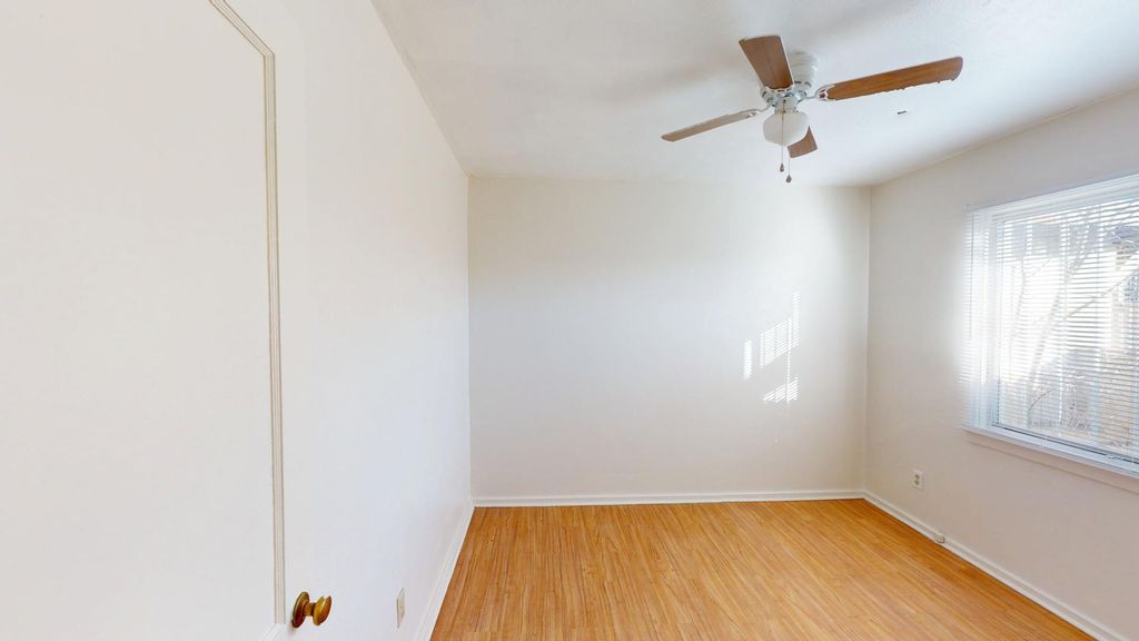 Image 14 of property listing at 4156 Mesa Verde Avenue NE, Albuquerque, NM 87110