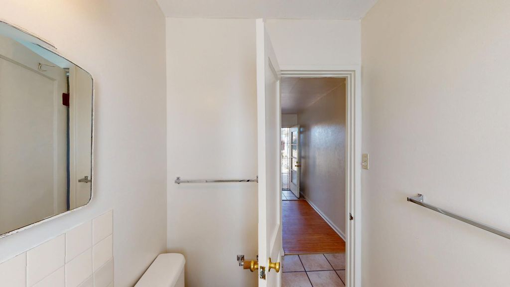 Image 16 of property listing at 4156 Mesa Verde Avenue NE, Albuquerque, NM 87110