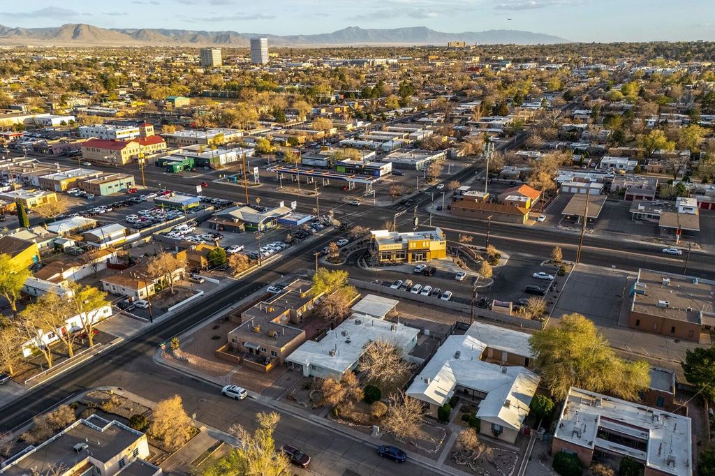 Image 48 of property listing at 4156 Mesa Verde Avenue NE, Albuquerque, NM 87110