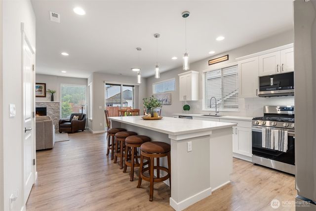 501 SW Fairway Drive, Oak Harbor, WA 98277