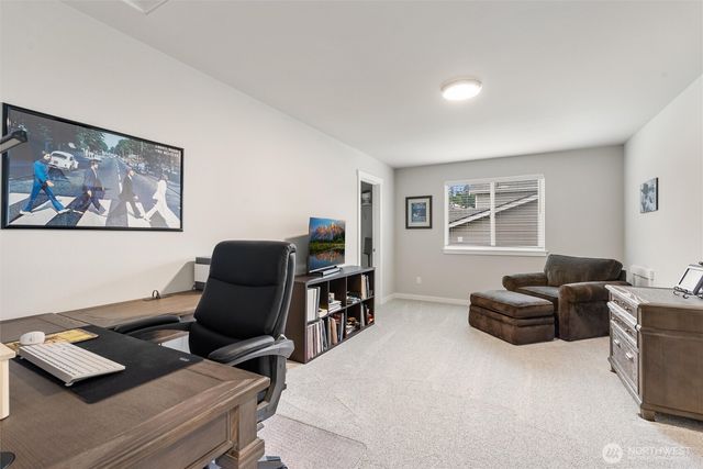 501 SW Fairway Drive, Oak Harbor, WA 98277