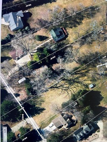 N73W36388 S SHORE DRIVE, Oconomowoc, WI 53066