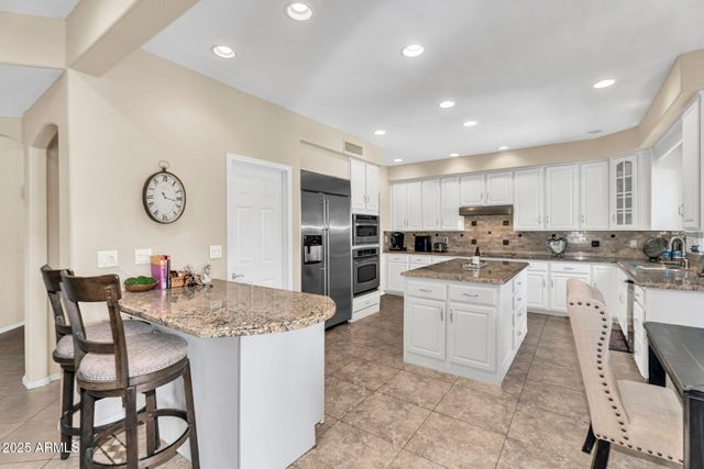 6376 W LOUISE Drive, Glendale, AZ 85310