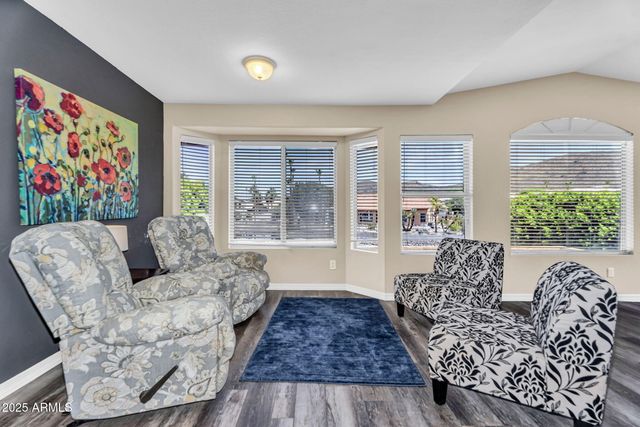 6376 W LOUISE Drive, Glendale, AZ 85310