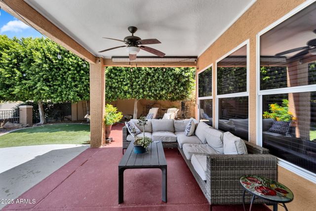 6376 W LOUISE Drive, Glendale, AZ 85310