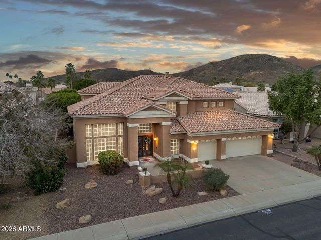 6376 W LOUISE Drive, Glendale, AZ 85310