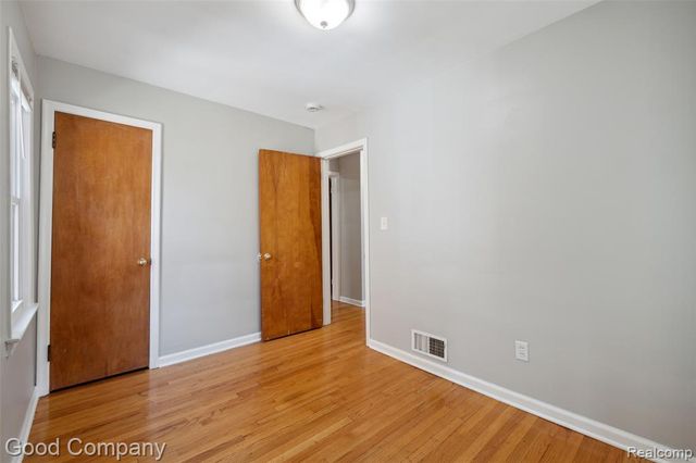 13551 Woodbine, Redford, MI 48239