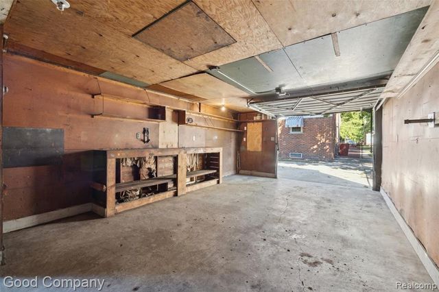 13551 Woodbine, Redford, MI 48239