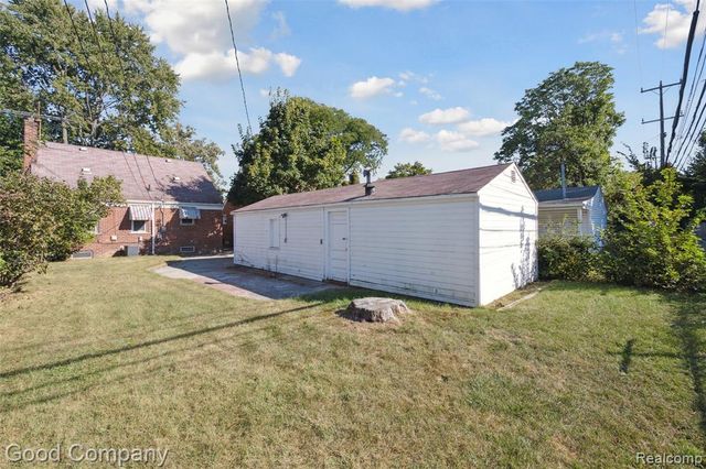 13551 Woodbine, Redford, MI 48239