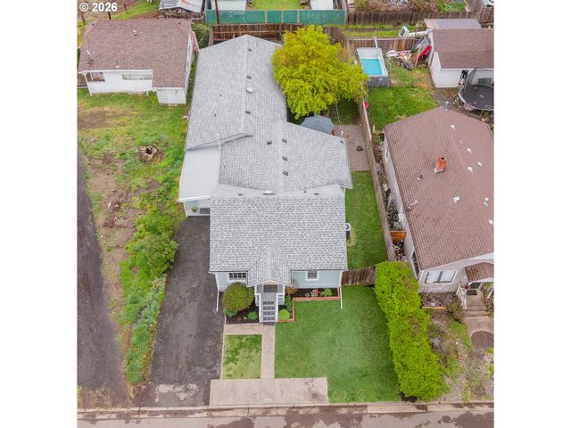 739 W WHARTON St, Roseburg, OR 97471