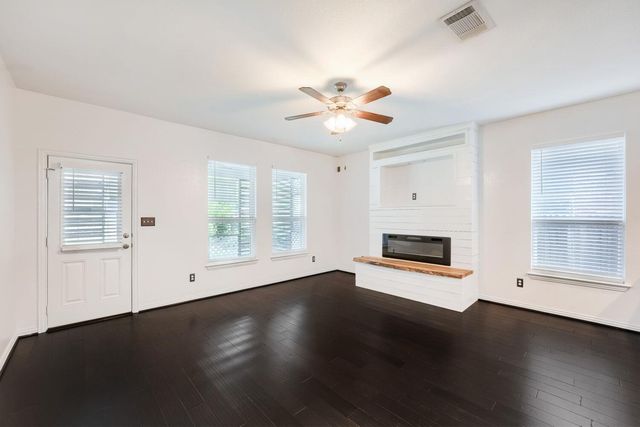 8038 Arezzo DR, Round Rock, TX 78665