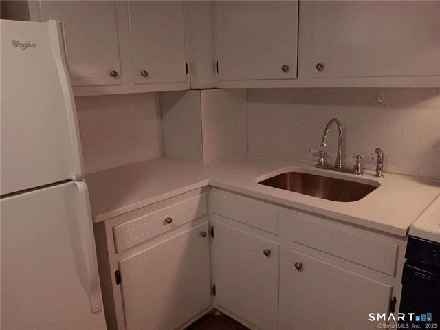 122 Seaside Avenue 2, Stamford, CT 06902