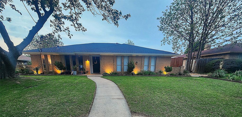 1519 College Parkway, Lewisville, TX 75077