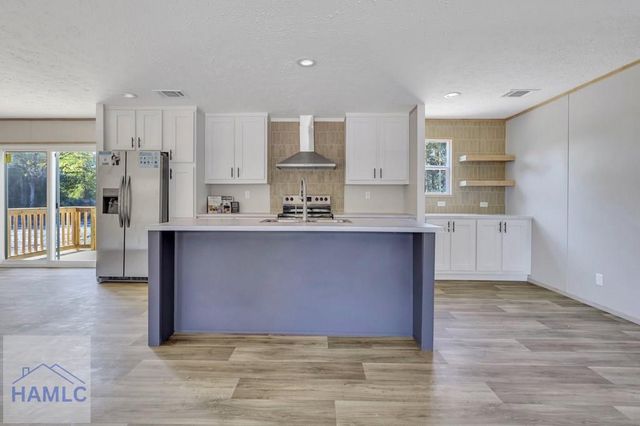 128 Three C Road, Jesup, GA 31545