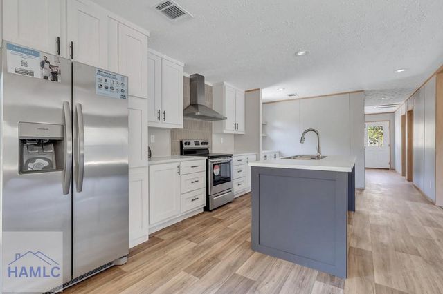 128 Three C Road, Jesup, GA 31545