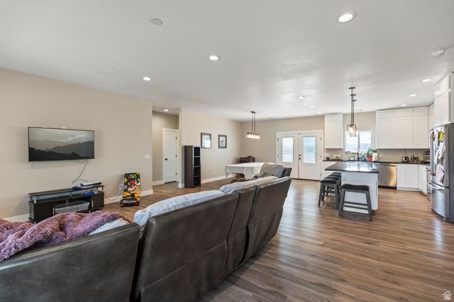 1218 E HIGHLINE RD, Loa, UT 84747