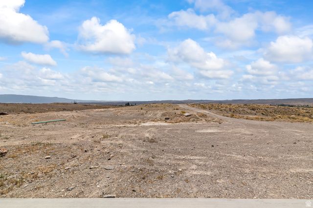 1218 E HIGHLINE RD, Loa, UT 84747