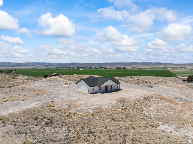 1218 E HIGHLINE RD, Loa, UT 84747