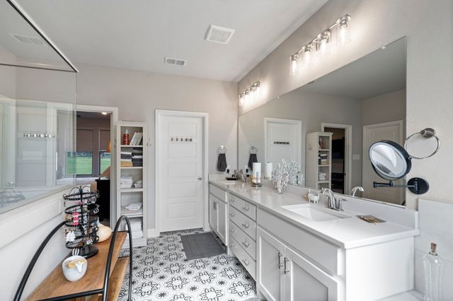 105 Aslan Road, Poolville, TX 76487