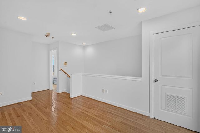 4548 LONGFELLOW ST, Hyattsville, MD 20781