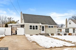 24 SOLOFF DR, Hamilton, NJ 08610