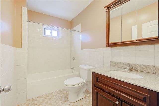 8 Tacoma Street, Lynn, MA 01905