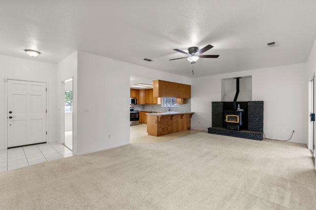 3007 Riverside Dr, Riverbank, CA 95367