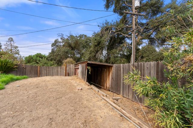 3007 Riverside Dr, Riverbank, CA 95367