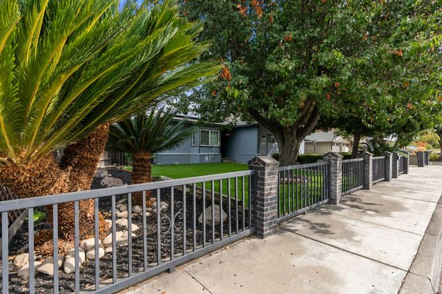 3007 Riverside Dr, Riverbank, CA 95367