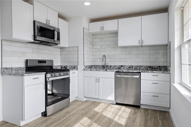 2000 W Wood Street, Rogers, AR 72756