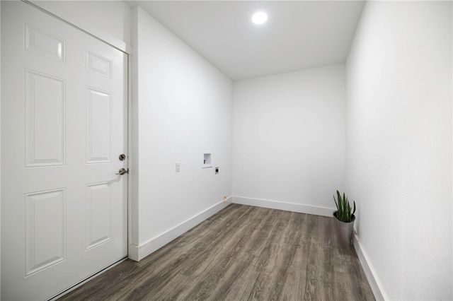 2000 W Wood Street, Rogers, AR 72756