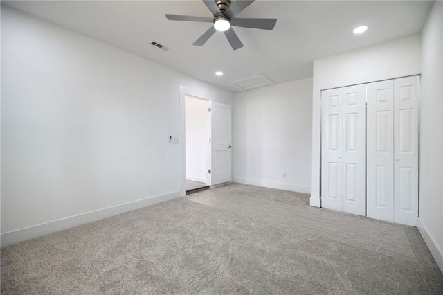 2000 W Wood Street, Rogers, AR 72756