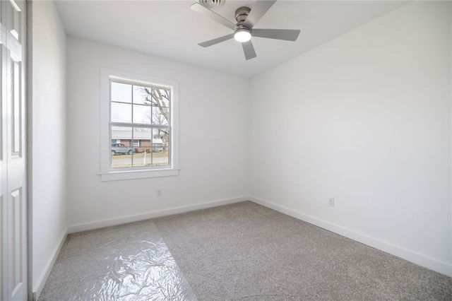 2000 W Wood Street, Rogers, AR 72756