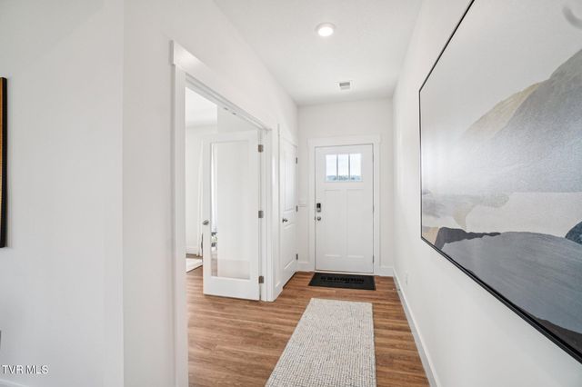 225 Artist Avenue, Johnson City, TN 37615