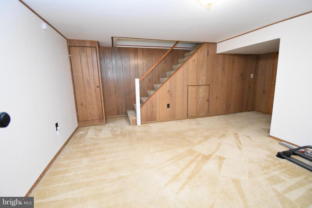 Image 14 of property listing at 1601 LANGFORD RD, Baltimore, MD 21207