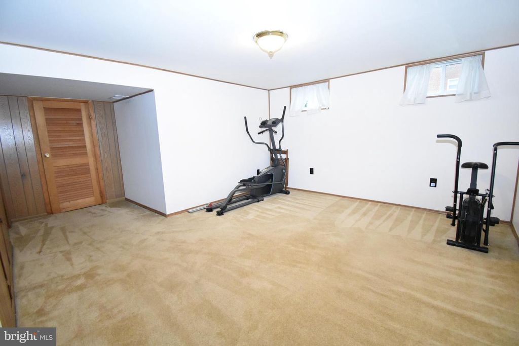Image 15 of property listing at 1601 LANGFORD RD, Baltimore, MD 21207