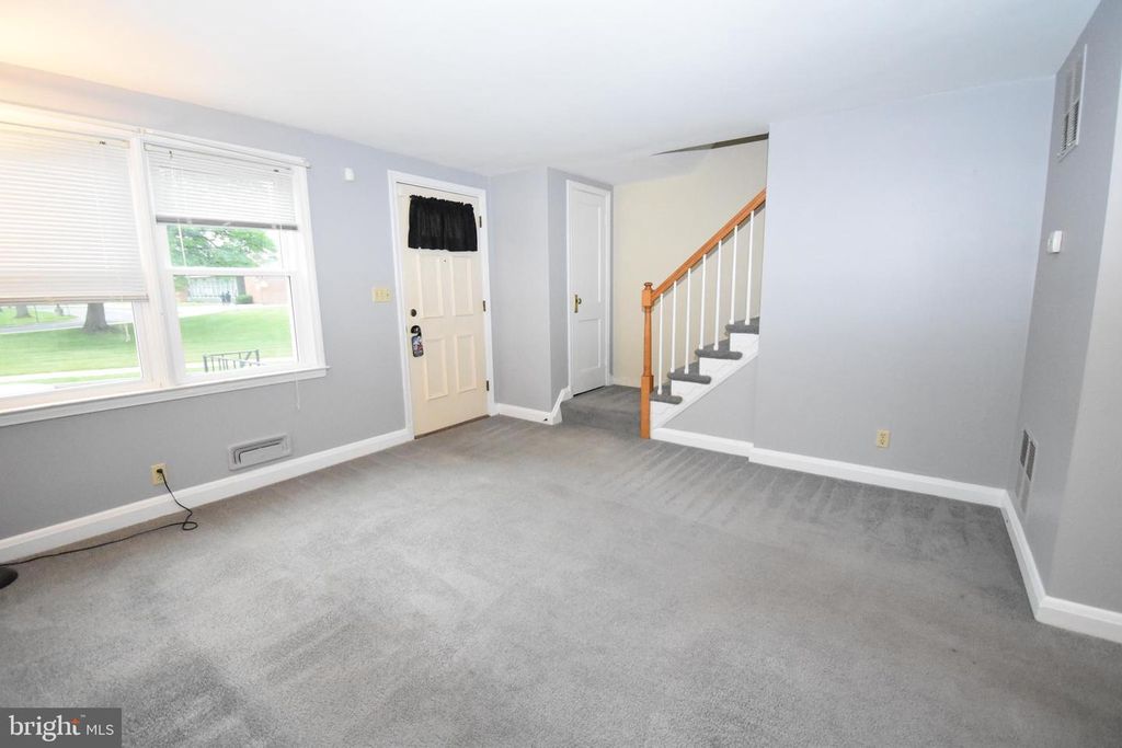Image 3 of property listing at 1601 LANGFORD RD, Baltimore, MD 21207