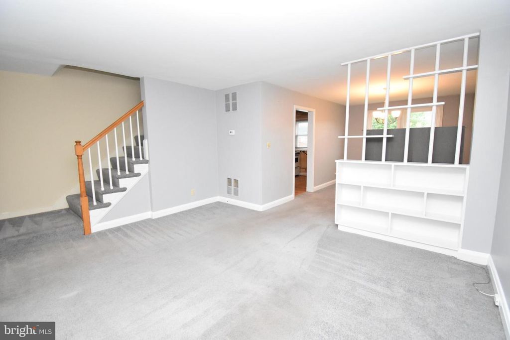 Image 4 of property listing at 1601 LANGFORD RD, Baltimore, MD 21207