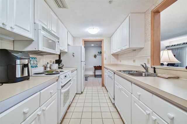 36750 US HIGHWAY 19 N 13303, Palm Harbor, FL 34684