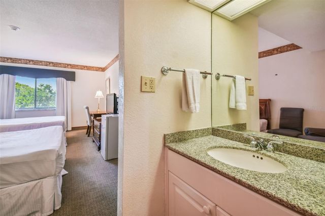 36750 US HIGHWAY 19 N 13303, Palm Harbor, FL 34684