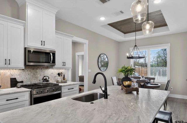 1004 Jackie Ray, Whitehouse, TX 75791