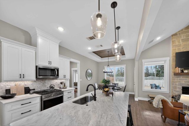 1004 Jackie Ray, Whitehouse, TX 75791