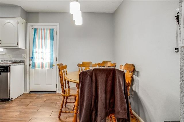1705 SE High Drive, Oak Grove, MO 64075