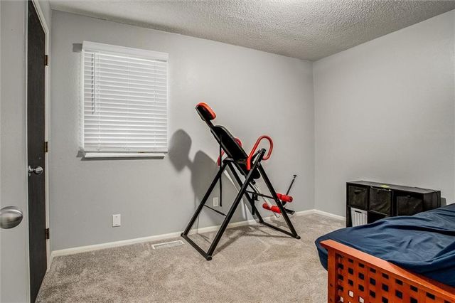 1705 SE High Drive, Oak Grove, MO 64075