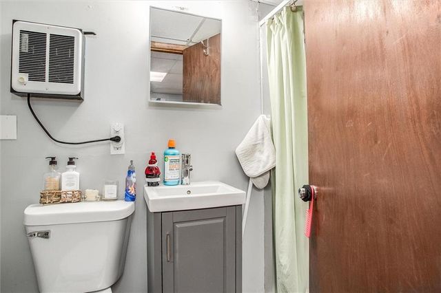 1705 SE High Drive, Oak Grove, MO 64075