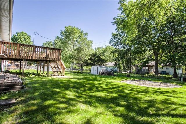 1705 SE High Drive, Oak Grove, MO 64075