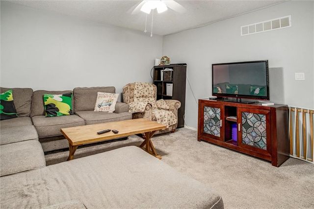 1705 SE High Drive, Oak Grove, MO 64075