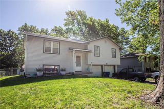 1705 SE High Drive, Oak Grove, MO 64075