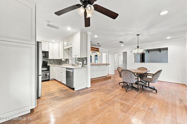 248 JOHNSTON Avenue, Jacksonville, FL 32211