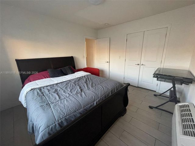 625 77th St 2, Miami Beach, FL 33141